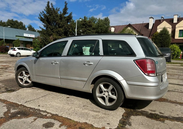 Opel Astra cena 10900 przebieg: 267000, rok produkcji 2008 z Jelcz-Laskowice małe 407